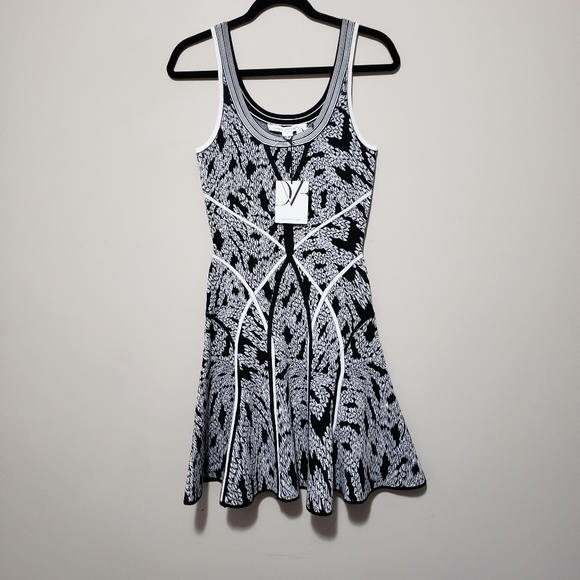 SOLD Diane Von Furstenberg Dress NWT - Picture 5 of 7
